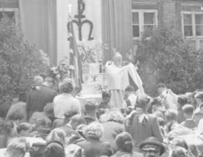 Bild Fronleichnam auf dem Schweriner Pfarrhof 1955